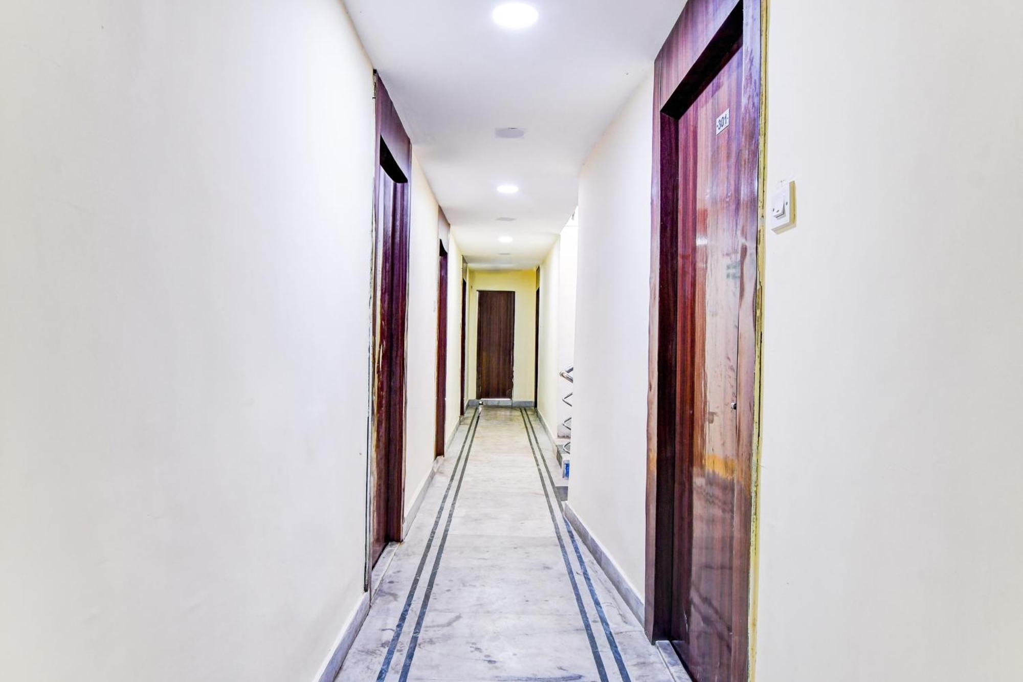 Super Hotel O Tagore Park Ruby Road Kalkutta Kültér fotó